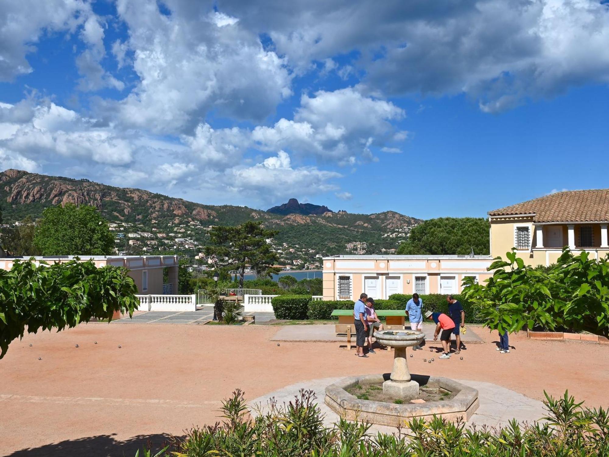 Apartment Village Cap Esterel - Le Village-9 By Interhome Сен-Рафаель Екстер'єр фото